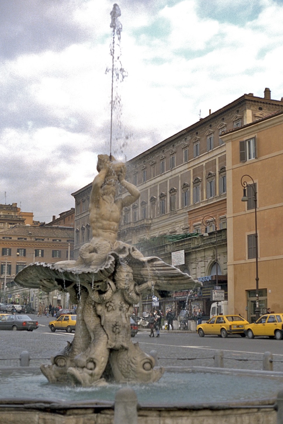 Fontana Tritone, Roma